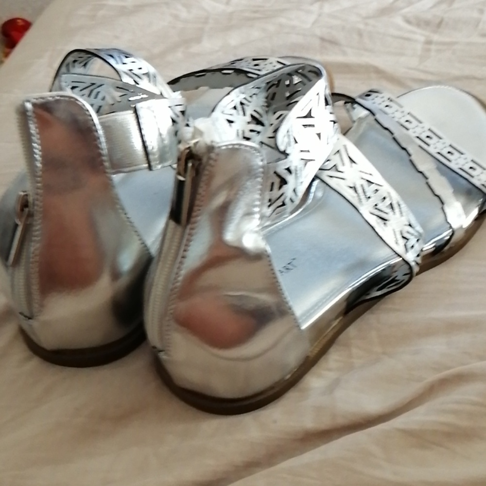 Sandals - Picture 2 of 2